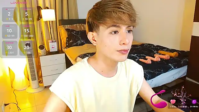 Snapshot of WildestTwink chatting on June 2026 05:23:01 PM WildestTwink online show from June 2026 05:23:01 PM