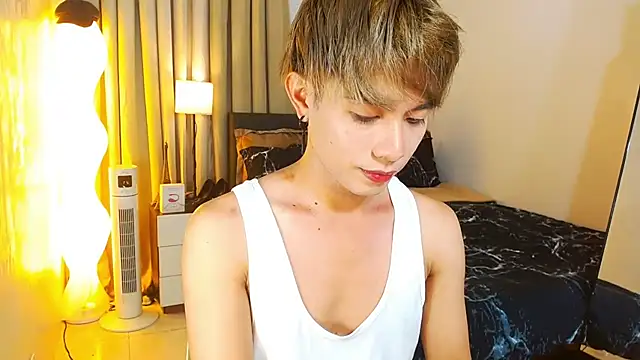 Snapshot of WildestTwink chatting on July 2026 05:59:01 PM WildestTwink online show from July 2026 05:59:01 PM