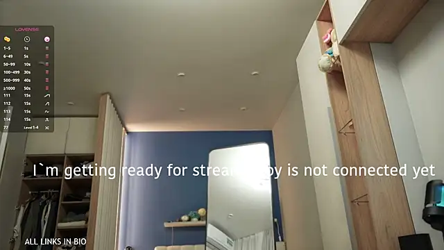 LAUREL HAZEL online show from February 2025 06:53:01 PM