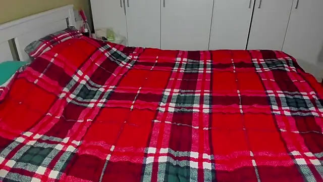 GoldCurves online show from October 2025 05:33:01 AM