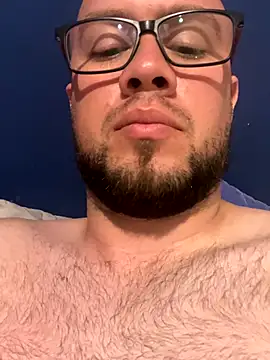 AlejoStrep online show from November 2025 05:40:01 AM