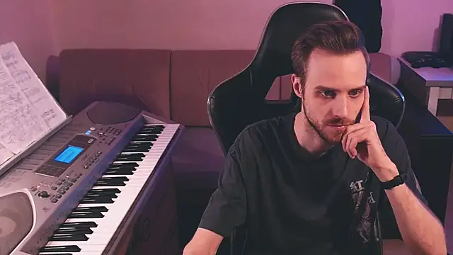 Sweetparker online show from November 2025 01:47:02 PM