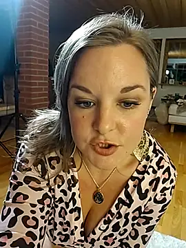 SwedishJennifer online show from November 2025 03:38:02 PM