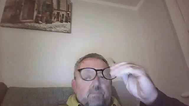 Snapshot of DrewDongle chatting on January 2026 05:27:02 PM DrewDongle online show from January 2026 05:27:02 PM