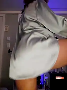 Snapshot of _NinaLuvSins_ chatting on February 2025 10:19:01 PM  NinaLuvSins  online show from February 2025 10:19:01 PM