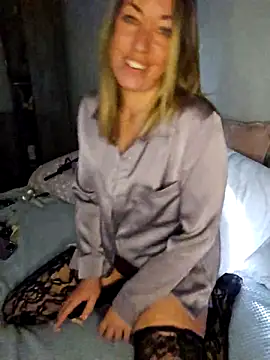 Snapshot of _NinaLuvSins_ chatting on November 2025 12:40:02 PM  NinaLuvSins  online show from November 2025 12:40:02 PM