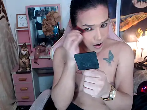 Snapshot of AsianMariaTs chatting on November 2025 02:06:01 PM AsianMariaTs online show from November 2025 02:06:01 PM