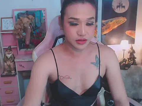 Snapshot of AsianMariaTs chatting on November 2025 02:17:01 PM AsianMariaTs online show from November 2025 02:17:01 PM