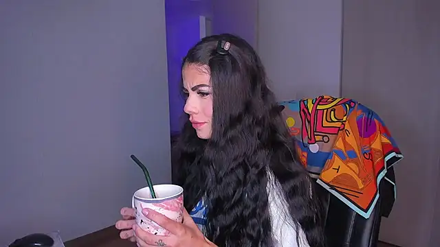 Lisegg  online show from December 2025 01:40:02 PM