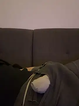 LionBoy1976 online show from November 2025 05:32:02 AM