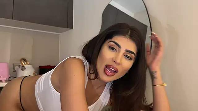 Snapshot of ArabicBarbie chatting on April 2026 09:06:02 PM ArabicBarbie online show from April 2026 09:06:02 PM