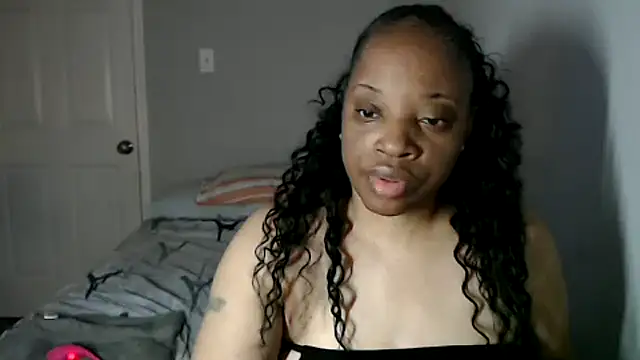 Snapshot of Sexymona1218 chatting on October 2025 05:15:01 AM Sexymona1218 online show from October 2025 05:15:01 AM