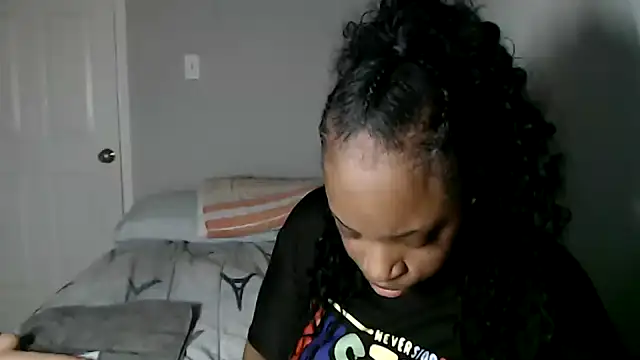 Snapshot of Sexymona1218 chatting on October 2025 08:29:01 AM Sexymona1218 online show from October 2025 08:29:01 AM