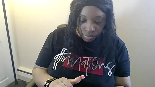 Snapshot of Sexymona1218 chatting on January 2026 07:11:01 PM Sexymona1218 online show from January 2026 07:11:01 PM