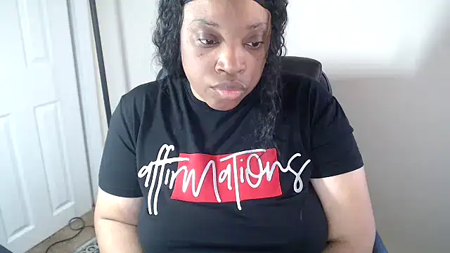 Snapshot of Sexymona1218 chatting on June 2026 02:33:01 PM Sexymona1218 online show from June 2026 02:33:01 PM