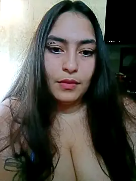 xandra252 online show from April 2026 02:33:01 PM