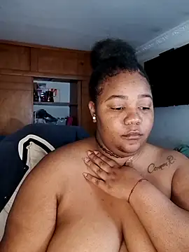 Snapshot of Daddys_girl1 chatting on October 2025 06:19:01 AM Daddys girl1 online show from October 2025 06:19:01 AM