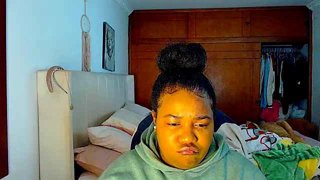 Snapshot of Daddys_girl1 chatting on October 2025 05:17:02 AM Daddys girl1 online show from October 2025 05:17:02 AM