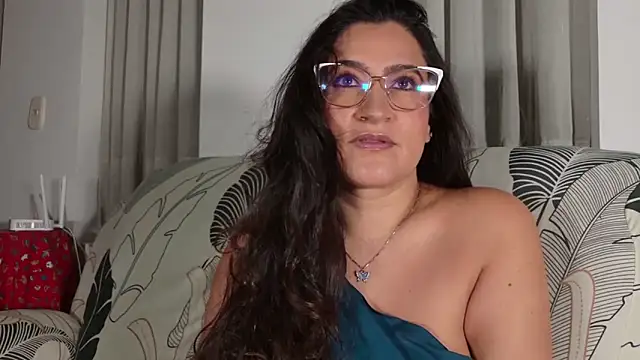 DeesseLuxure online show from February 2026 05:59:02 AM