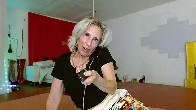 Snapshot of Sweet-Ginger chatting on March 2026 11:34:01 PM Sweet-Ginger online show from March 2026 11:34:01 PM