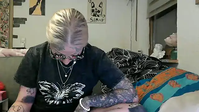 Snapshot of RoxxyInk chatting on May 2026 12:08:01 AM RoxxyInk online show from May 2026 12:08:01 AM