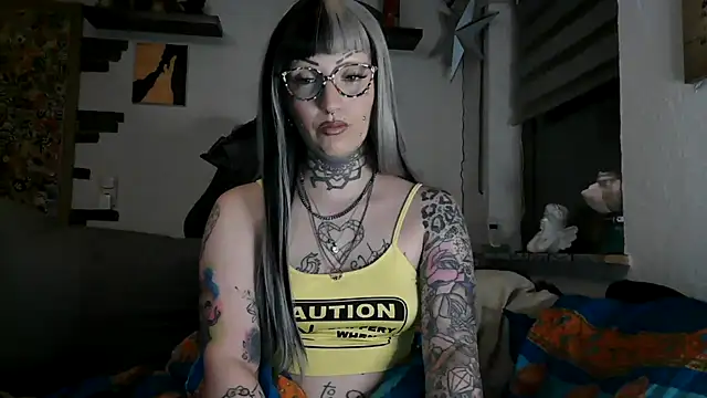 Snapshot of RoxxyInk chatting on June 2026 10:35:02 PM RoxxyInk online show from June 2026 10:35:02 PM