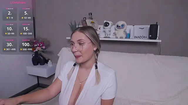 DakotaMae online show from November 2025 04:16:02 PM