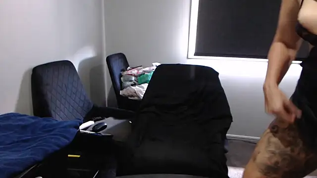 poisonivyx online show from February 2025 02:33:02 AM