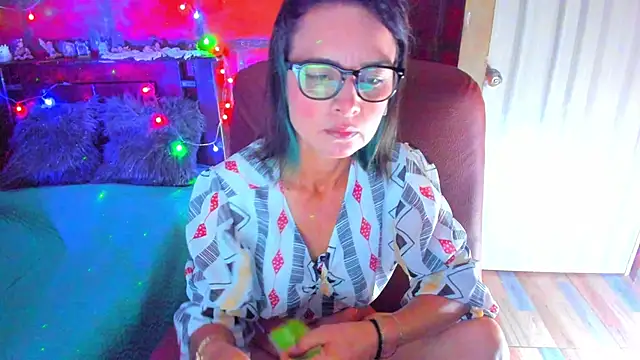 Snapshot of BrianaGarner chatting on March 2026 06:52:01 AM BrianaGarner online show from March 2026 06:52:01 AM