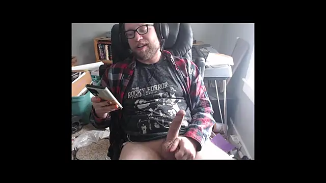 Snapshot of dragonhammer42 chatting on November 2025 07:26:01 PM dragonhammer42 online show from November 2025 07:26:01 PM