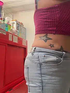 emilyjohanson online show from December 2025 03:54:01 PM