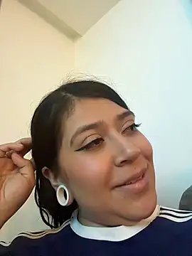 emilyjohanson online show from April 2026 01:42:02 AM