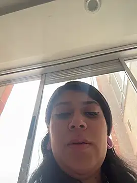 emilyjohanson online show from April 2026 07:06:01 PM