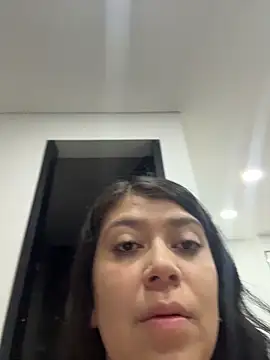 emilyjohanson online show from April 2026 06:32:02 PM