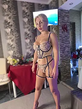 Hotnessi online show from March 2025 02:55:02 PM