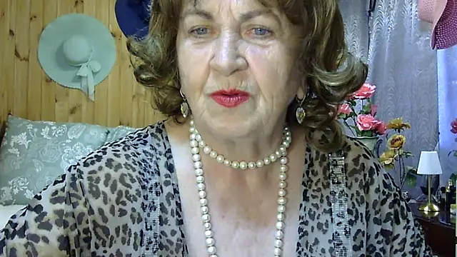 Emma52610 online show from June 2026 11:36:02 AM