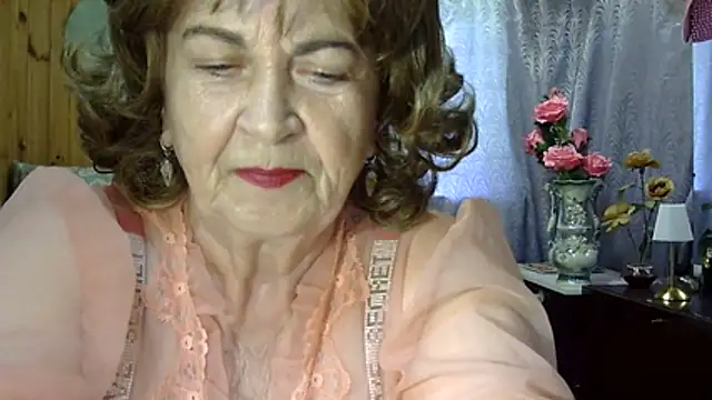 Snapshot of Emma52610 chatting on June 2026 12:03:01 PM Emma52610 online show from June 2026 12:03:01 PM
