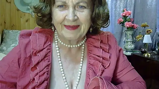 Snapshot of Emma52610 chatting on June 2026 04:56:01 PM Emma52610 online show from June 2026 04:56:01 PM