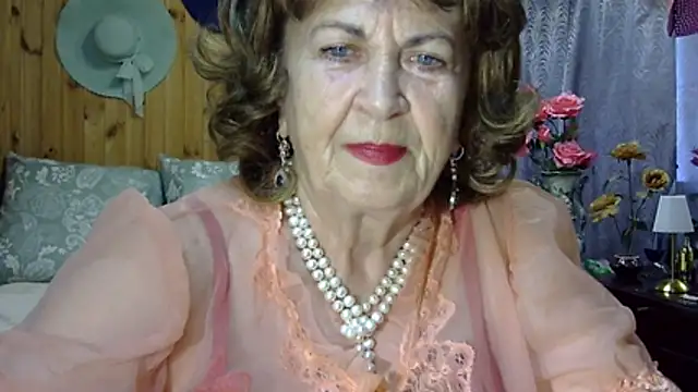 Snapshot of Emma52610 chatting on July 2026 05:58:01 AM Emma52610 online show from July 2026 05:58:01 AM