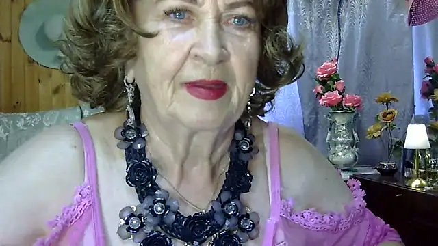 Snapshot of Emma52610 chatting on July 2026 11:20:02 AM Emma52610 online show from July 2026 11:20:02 AM