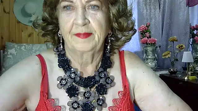 Snapshot of Emma52610 chatting on August 2026 05:31:02 AM Emma52610 online show from August 2026 05:31:02 AM