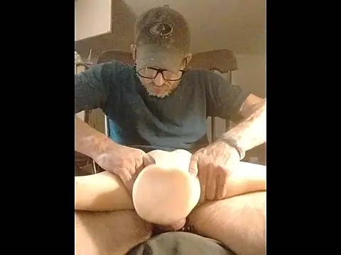 ROBERT0516 online show from December 2025 08:00:02 AM