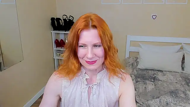 FoxySophia online show from February 2026 06:26:01 AM