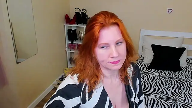 Snapshot of FoxySophia chatting on April 2026 02:48:02 AM FoxySophia online show from April 2026 02:48:02 AM