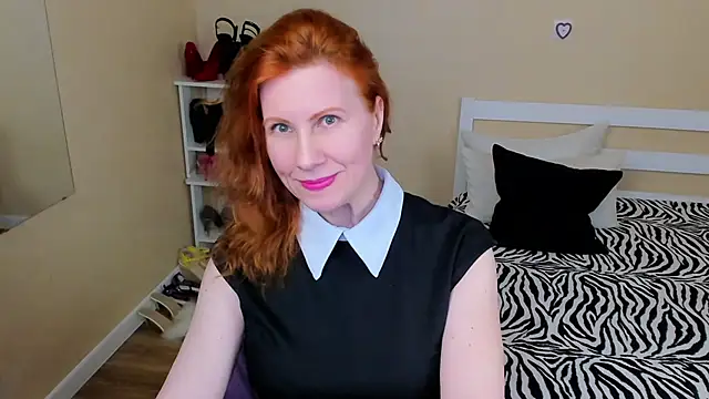 Snapshot of FoxySophia chatting on May 2026 04:41:02 AM FoxySophia online show from May 2026 04:41:02 AM