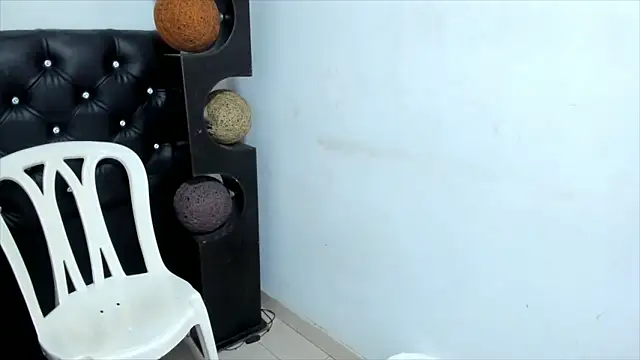 beckyummys online show from October 2025 12:27:01 PM