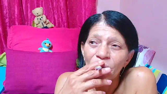 Snapshot of SLUTTYROXY chatting on February 2026 07:23:02 PM SLUTTYROXY online show from February 2026 07:23:02 PM