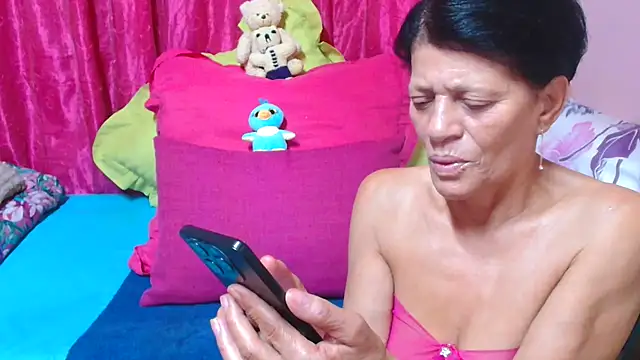 Snapshot of SLUTTYROXY chatting on February 2026 08:40:02 PM SLUTTYROXY online show from February 2026 08:40:02 PM