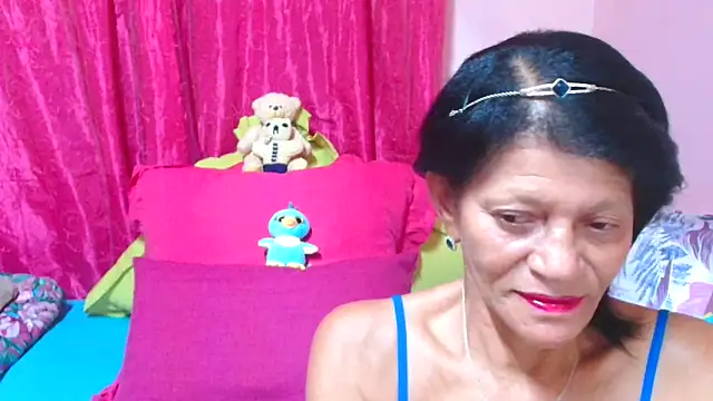 Snapshot of SLUTTYROXY chatting on February 2026 05:40:02 PM SLUTTYROXY online show from February 2026 05:40:02 PM