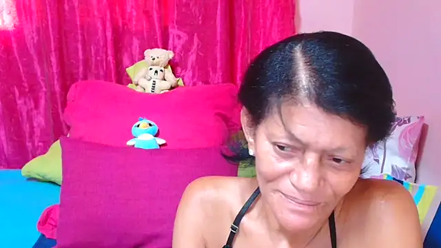 Snapshot of SLUTTYROXY chatting on February 2026 06:18:02 AM SLUTTYROXY online show from February 2026 06:18:02 AM